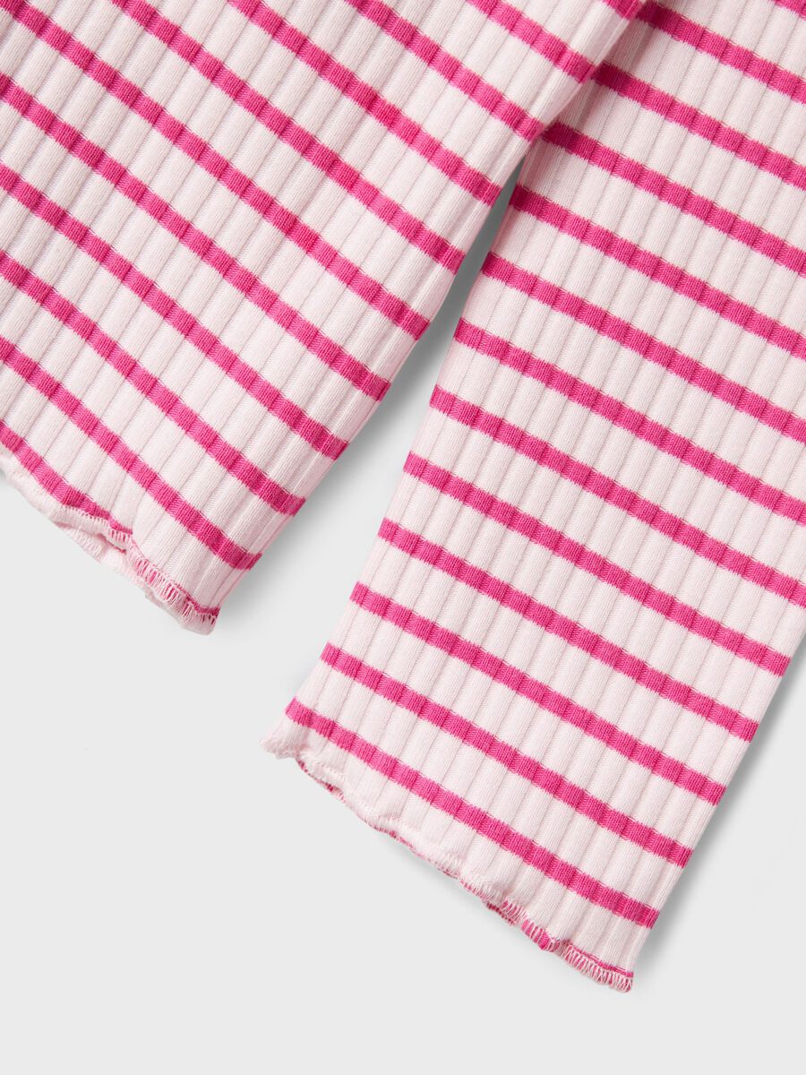 GESTREEPT TOP MET LANGE MOUWEN