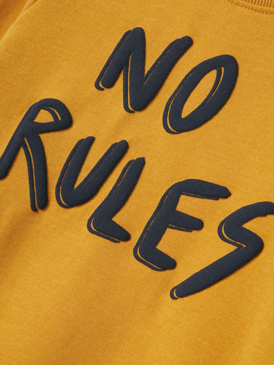 REGULAR FIT SWEATSHIRT