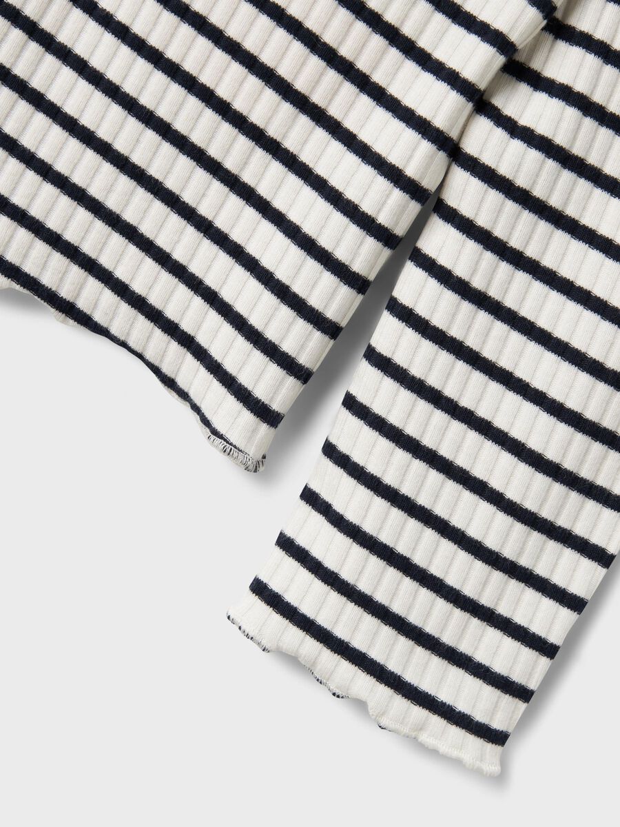 GESTREEPT TOP MET LANGE MOUWEN