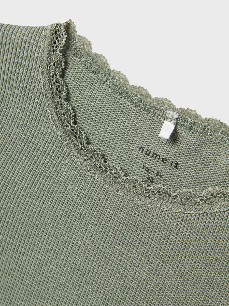 BASIC TOP MET LANGE MOUWEN