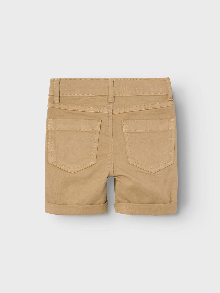 SLIM-FIT LANG SHORTS