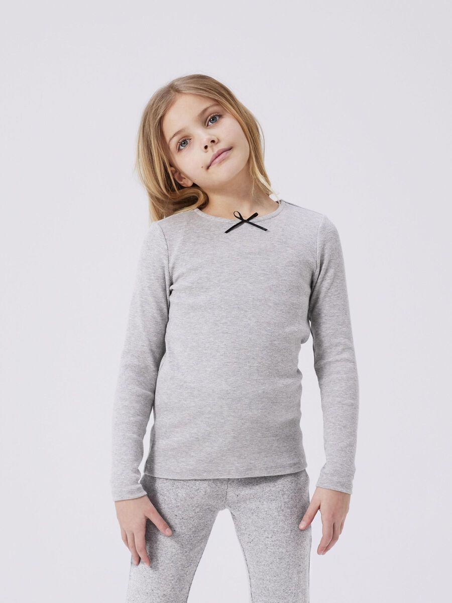 SLIM FIT TOP MET LANGE MOUWEN