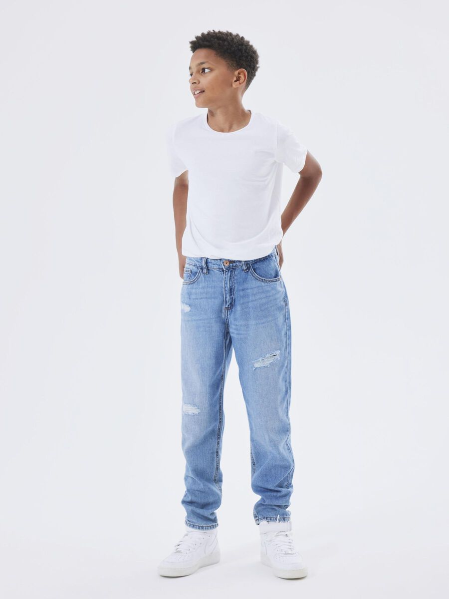 TAPERED FIT JEANS