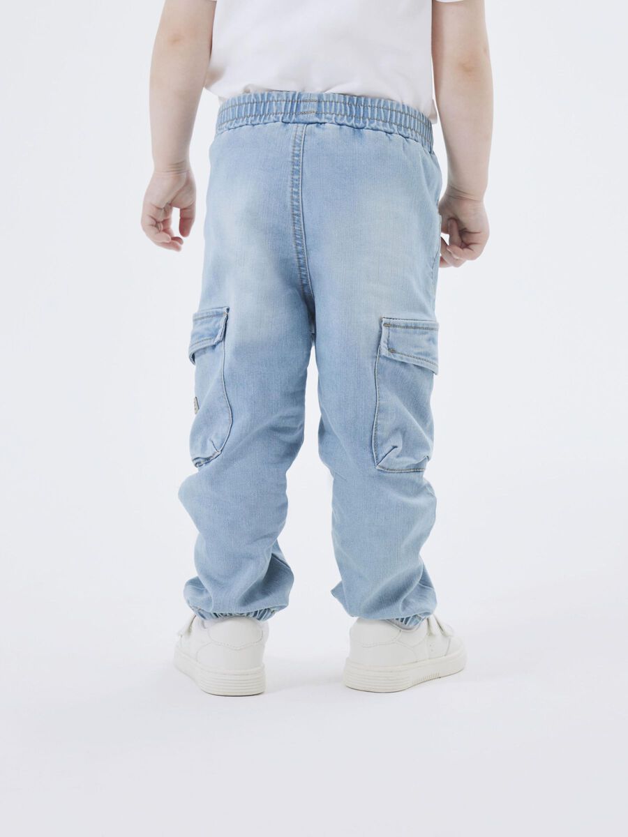 BAGGY FIT CARGO JEANS