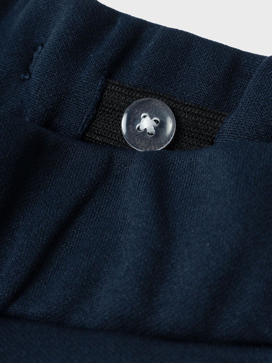 REGULAR FIT SWEATSHORT