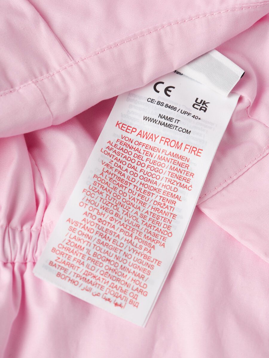 UV-BESCHERMING ZONNEHOEDJE