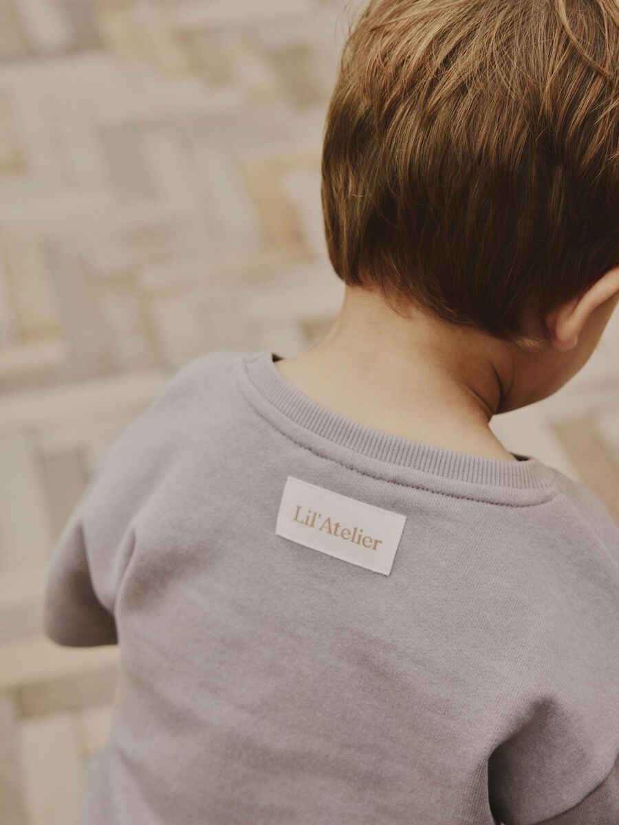 LOOSE FIT SWEATSHIRT