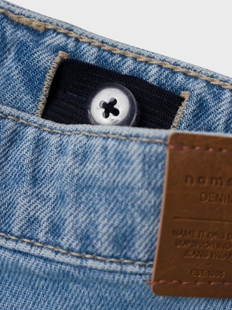 REGULAR FIT DENIM SHORT