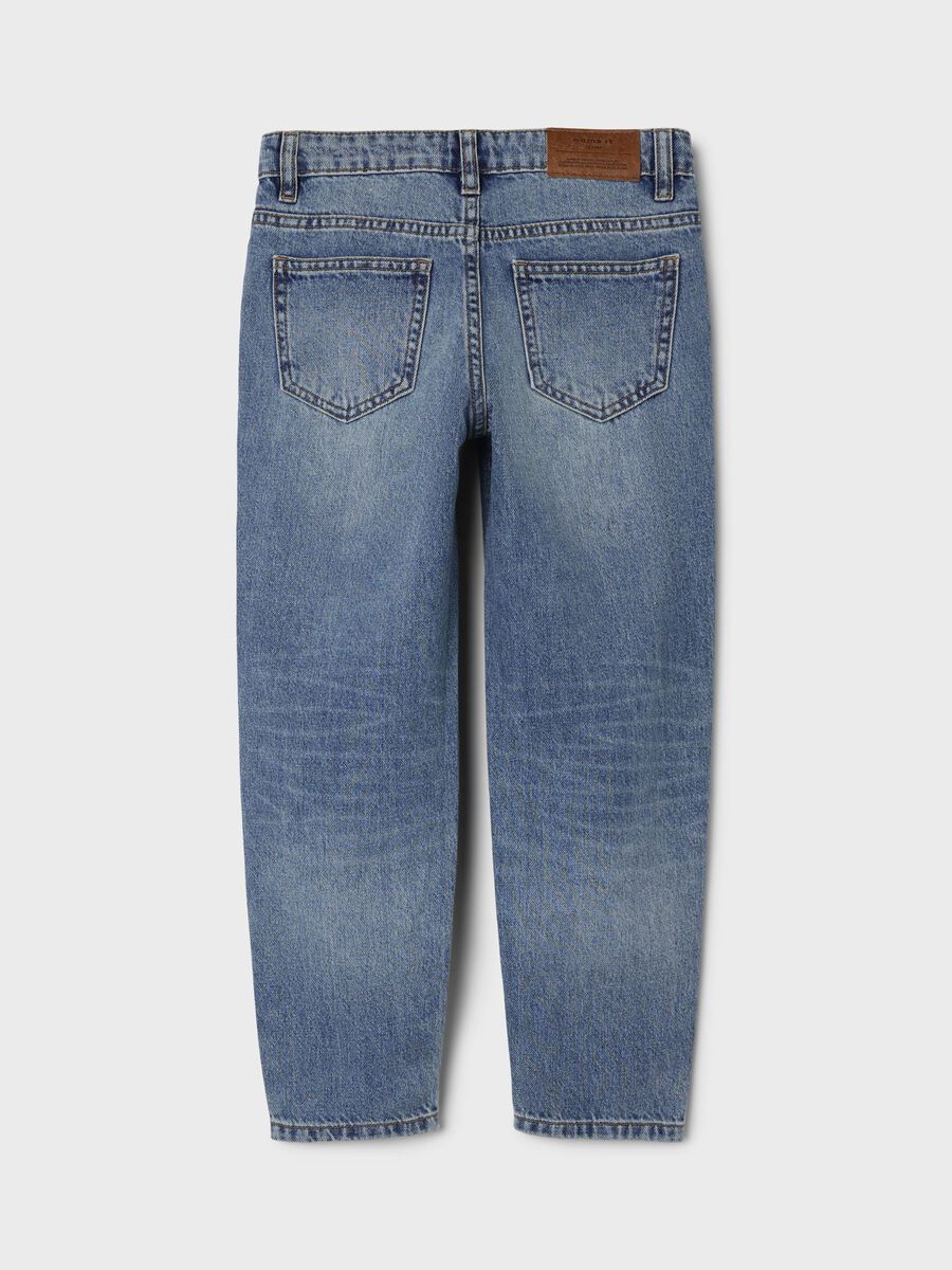 TAPERED FIT JEANS