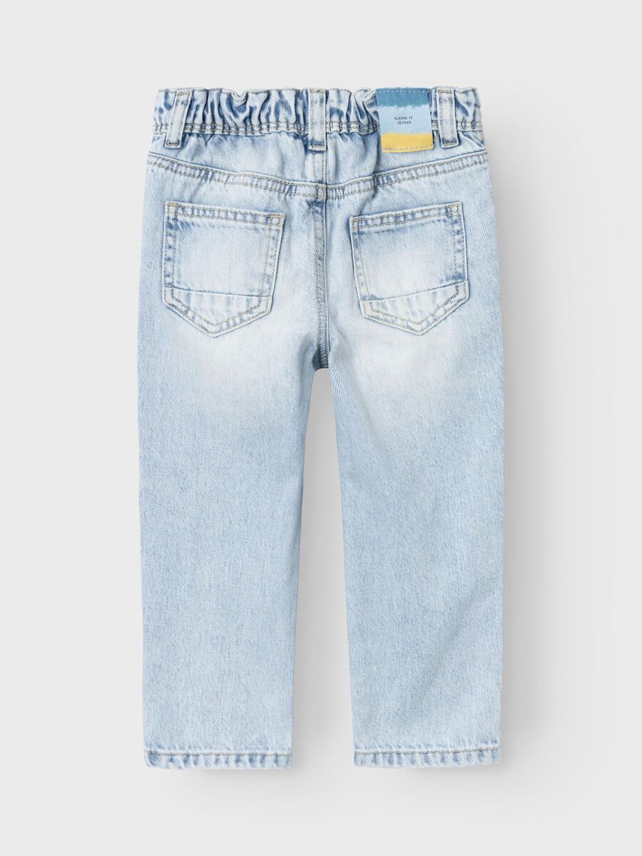 TAPERED FIT JEANS