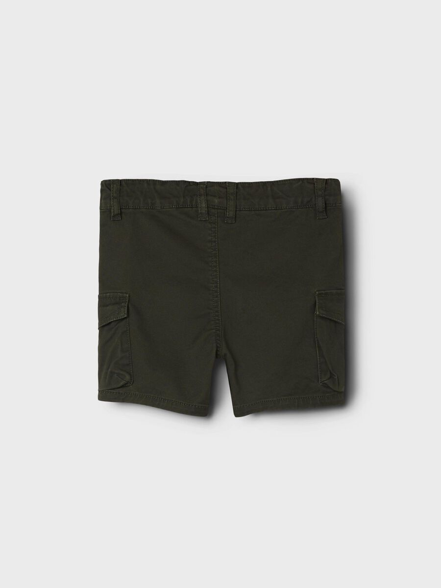 BAGGY FIT CARGO SHORT