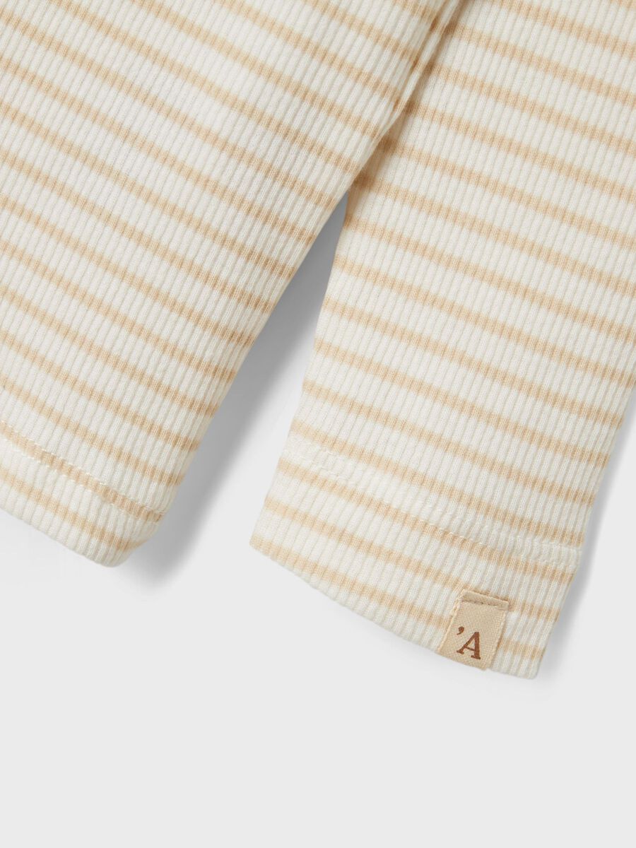 SLIM FIT TOP MET LANGE MOUWEN