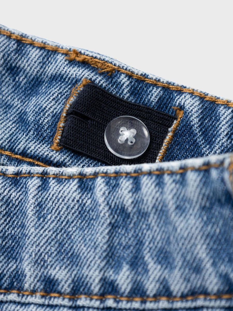 HIGH WAIST MOM FIT JEANS