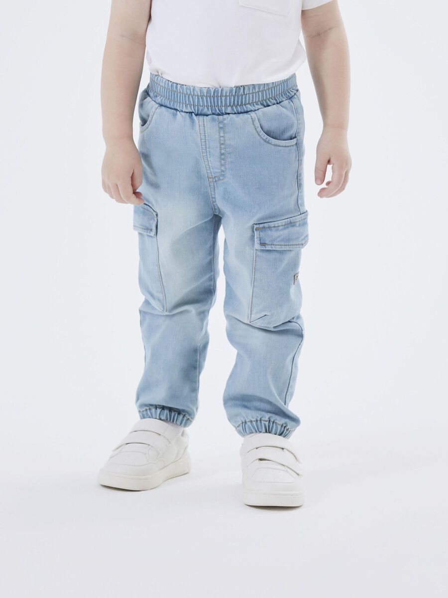 BAGGY FIT CARGO JEANS