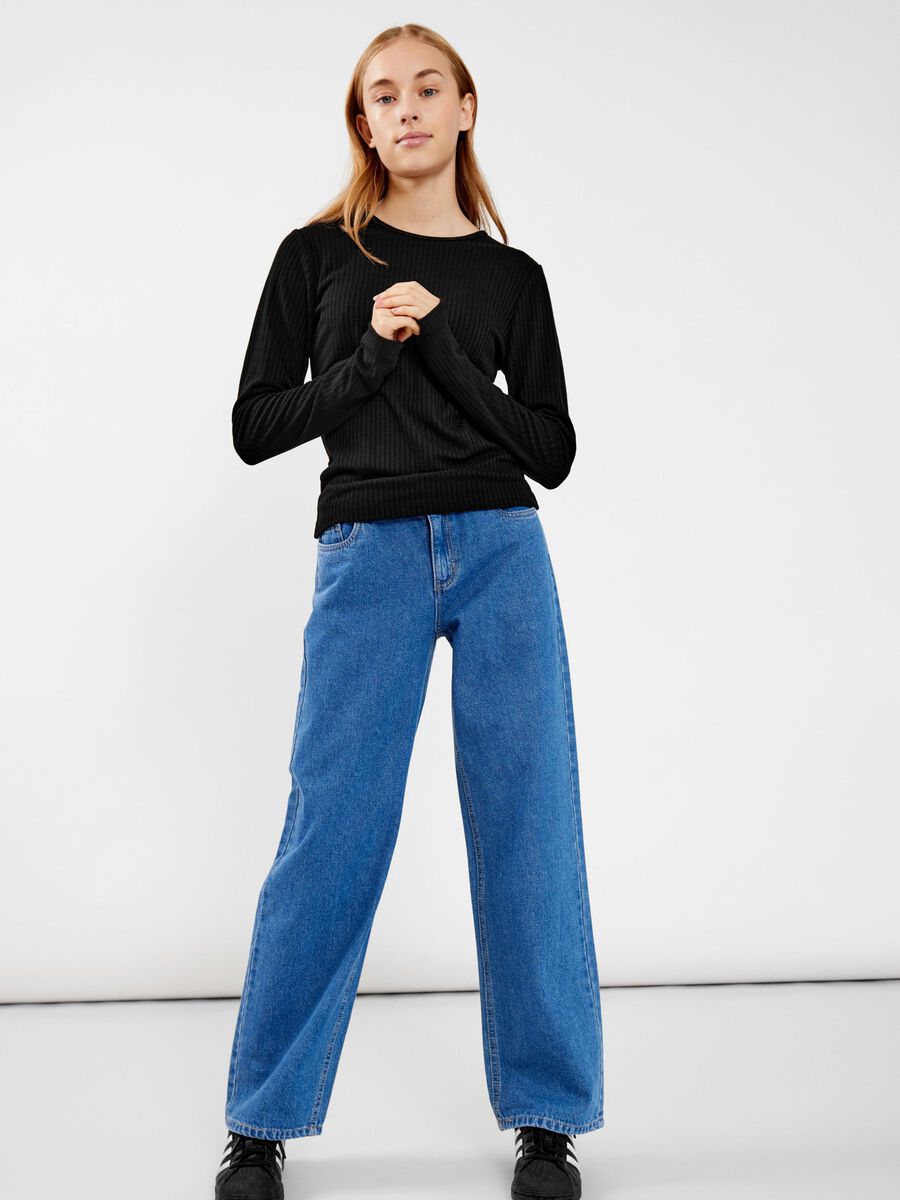 LOW-WAIST WIDE-LEG JEANS