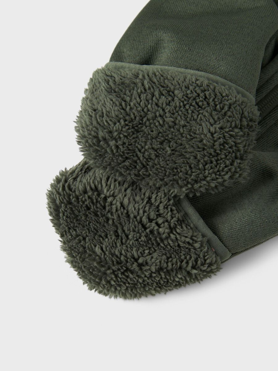 MADA08 SOFTSHELL PAK