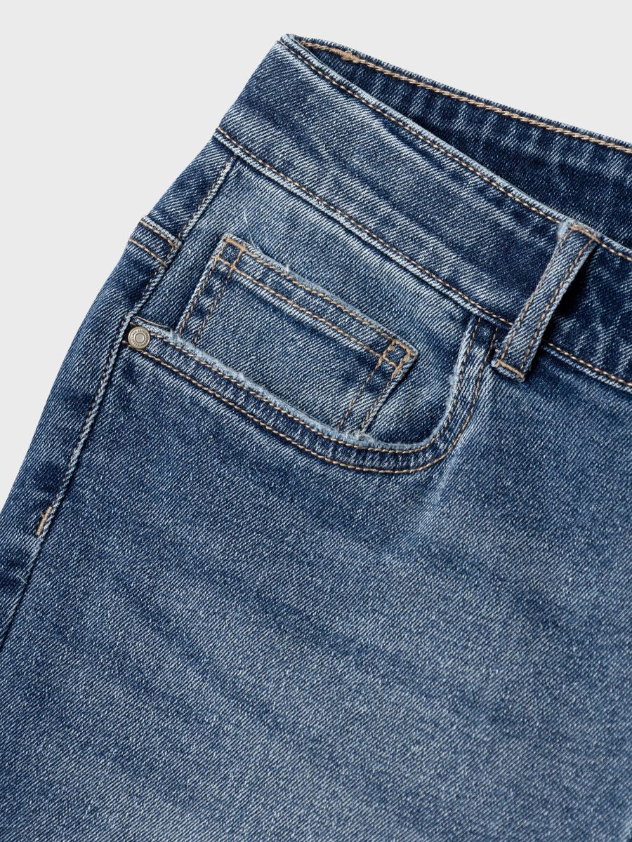 LOW-WAIST STRAIGHT LEG JEANS