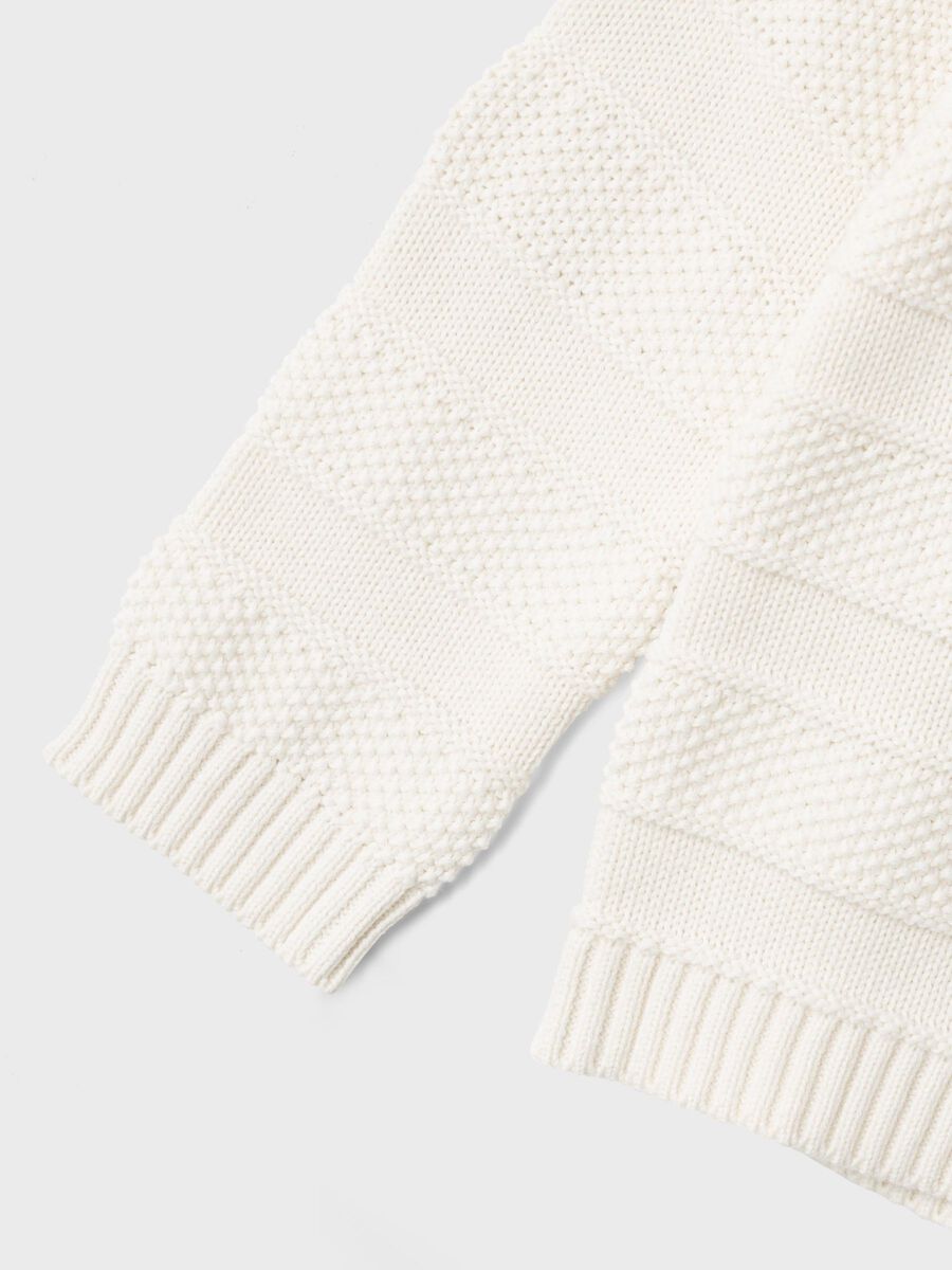 STRUCTUUR GEBREIDE TRUI