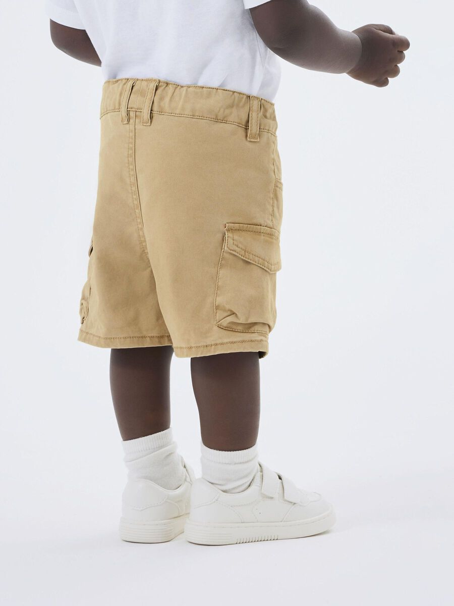 BAGGY FIT CARGO SHORT