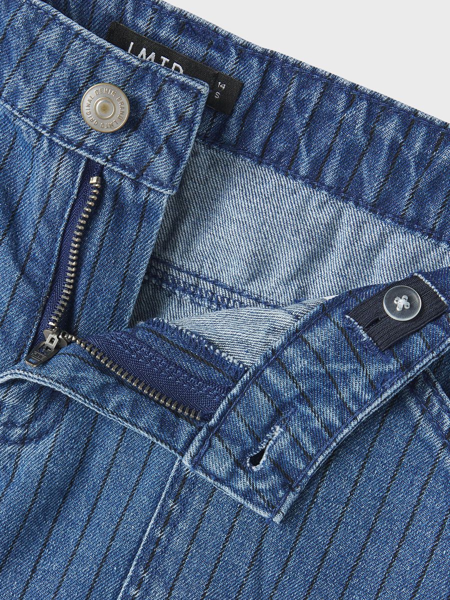 WIDE-LEG CARGO JEANS