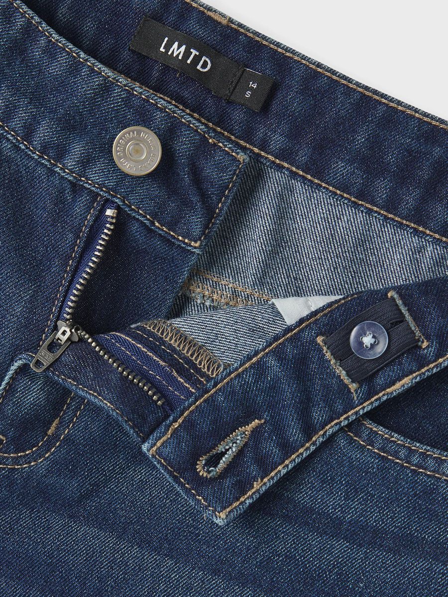 LOW-WAIST BOOTCUT JEANS