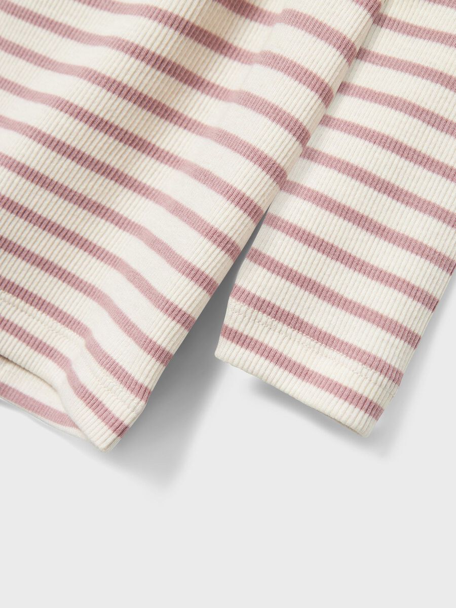 GESTREEPT TOP MET LANGE MOUWEN