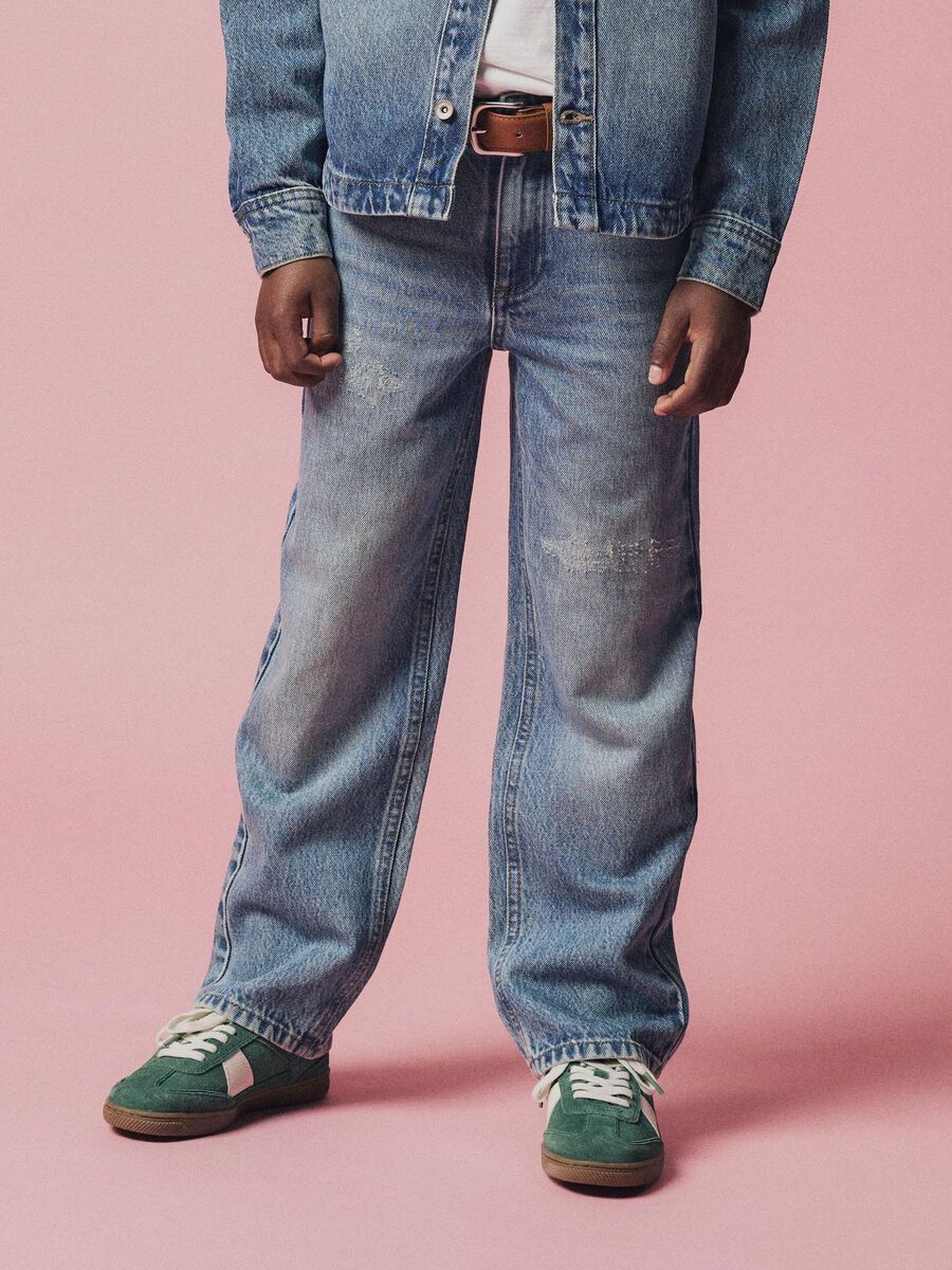 STRAIGHT LEG JEANS