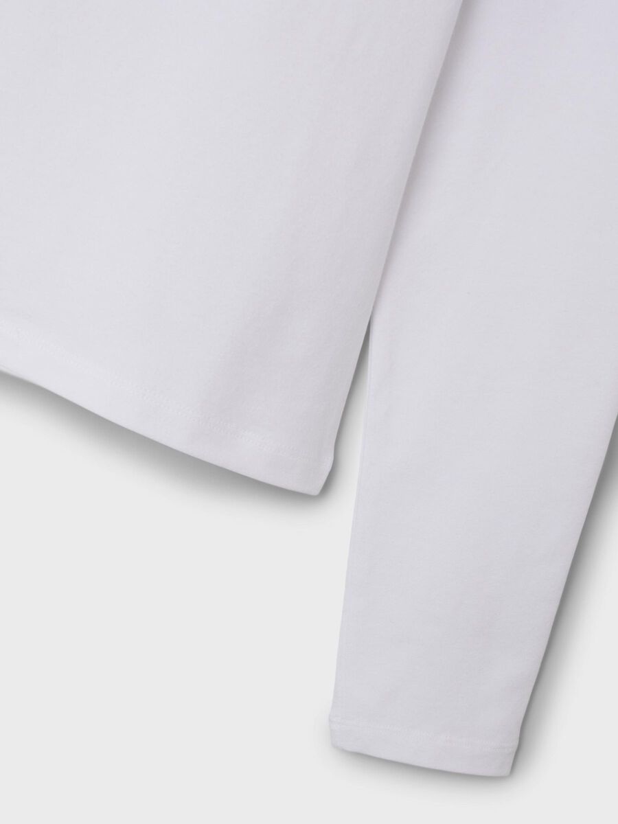 DIEPE RONDE HALS TOP MET LANGE MOUWEN