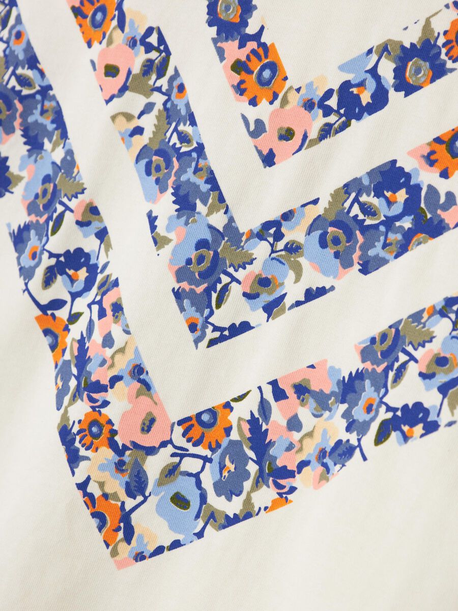 PRINT TOP MET KORTE MOUWEN