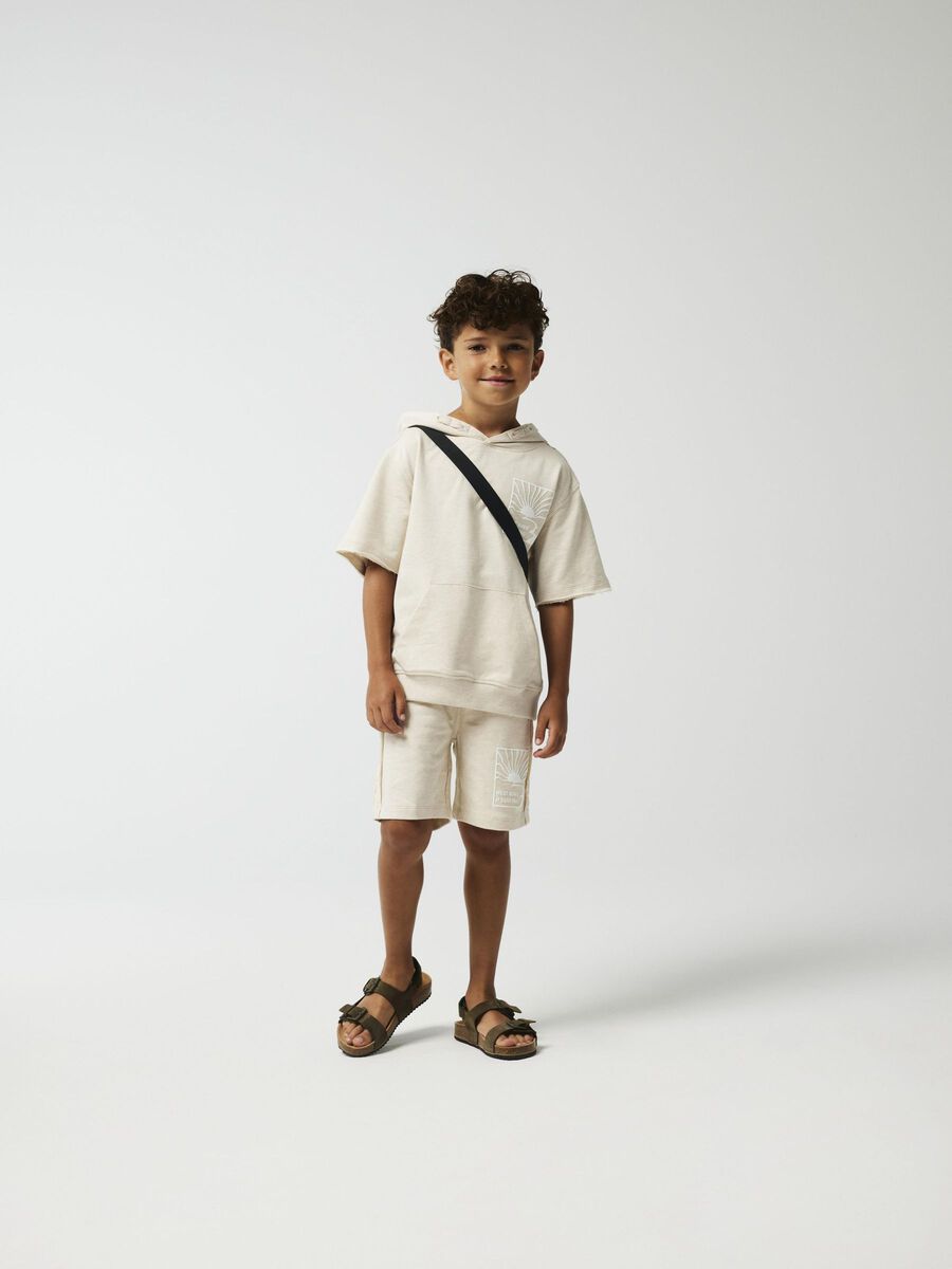 LOOSE FIT SWEATSHORT