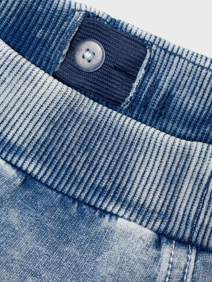 REGULAR FIT DENIM SHORT