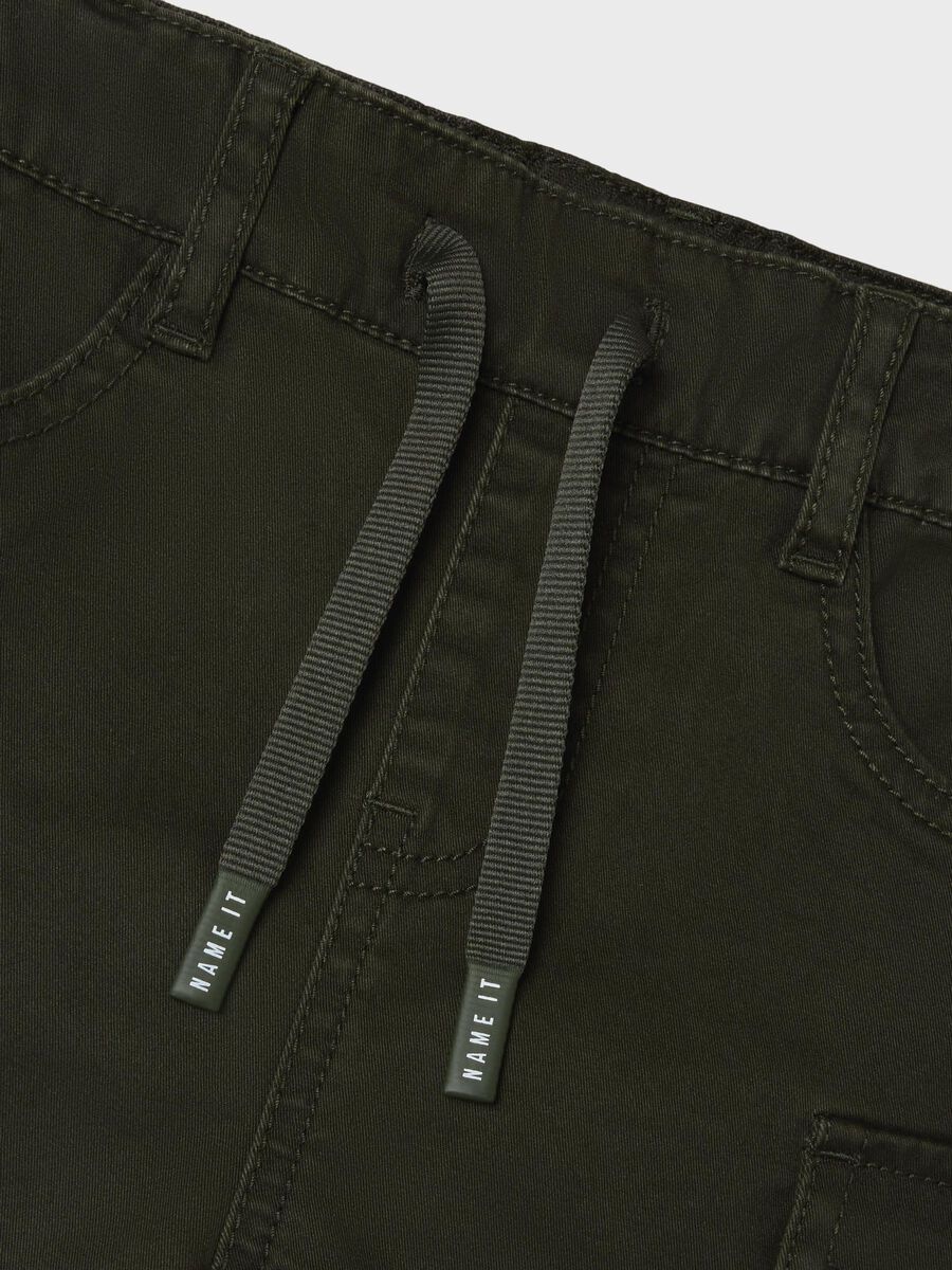 BAGGY FIT CARGO SHORT