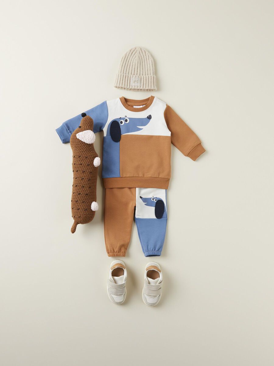 REGULAR FIT SWEATSHIRT