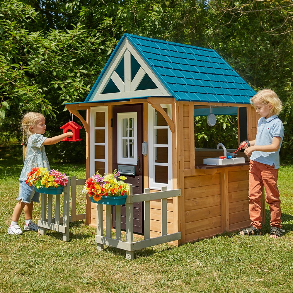 KidKraft Lakeside wooden house for children