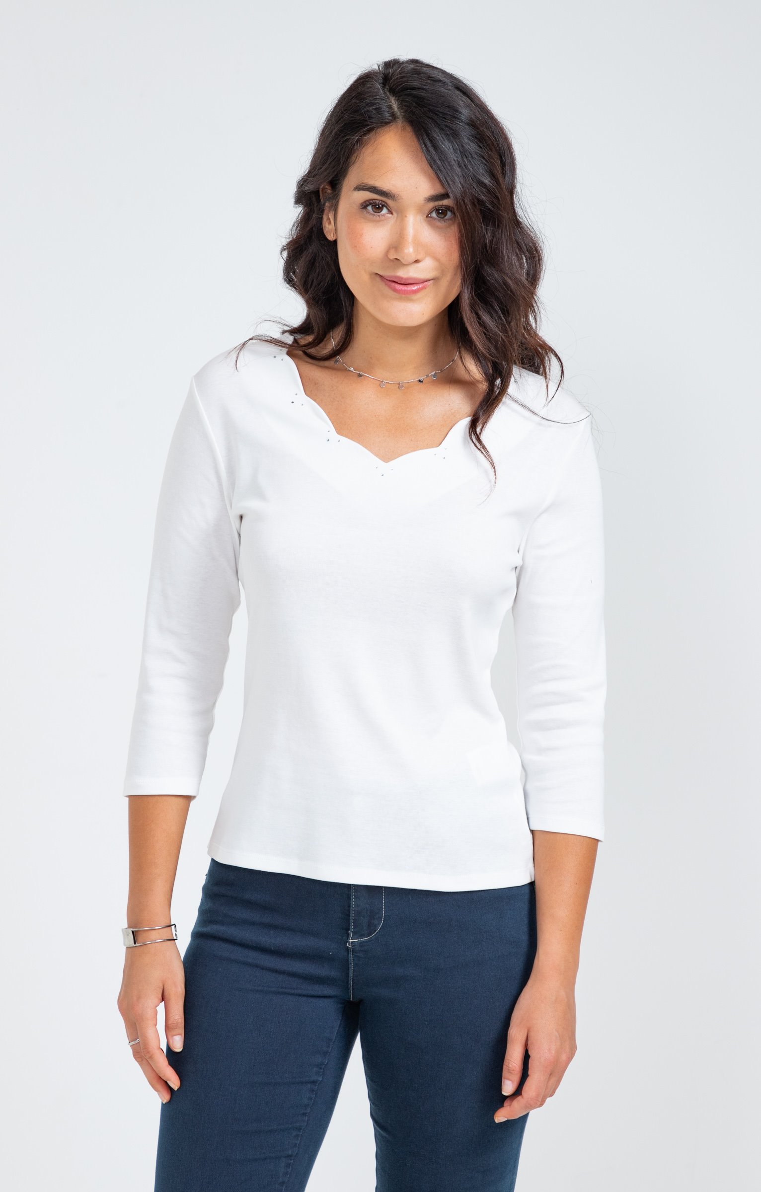 Tee-shirt uni col V festons - ÉCRU