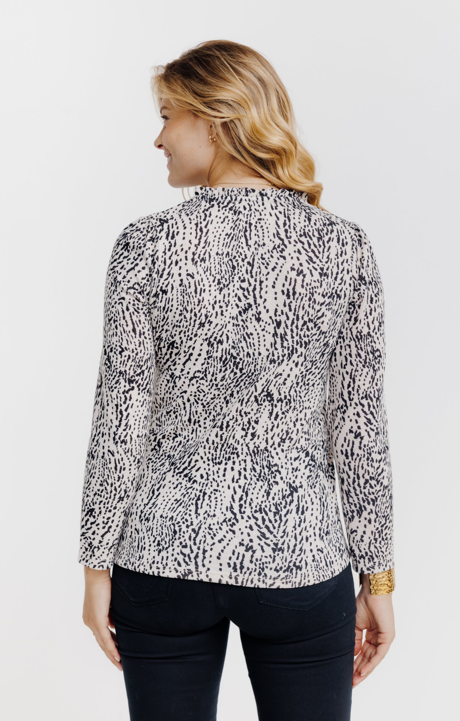 T-SHIRT MANCHES LONGUES COL VOLANTE - BEIGE