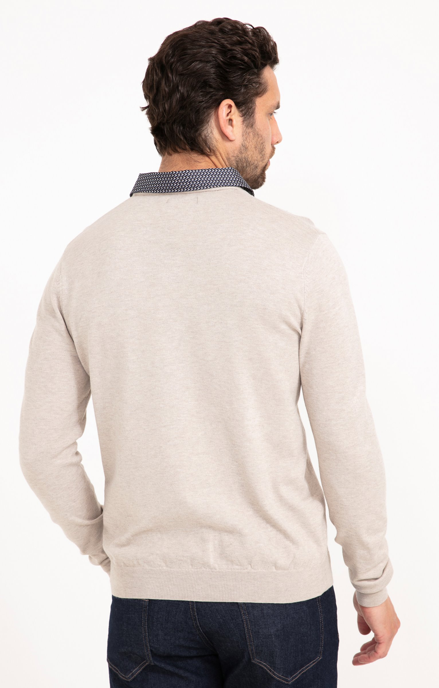 Pull uni col V avec chemise - BEIGE