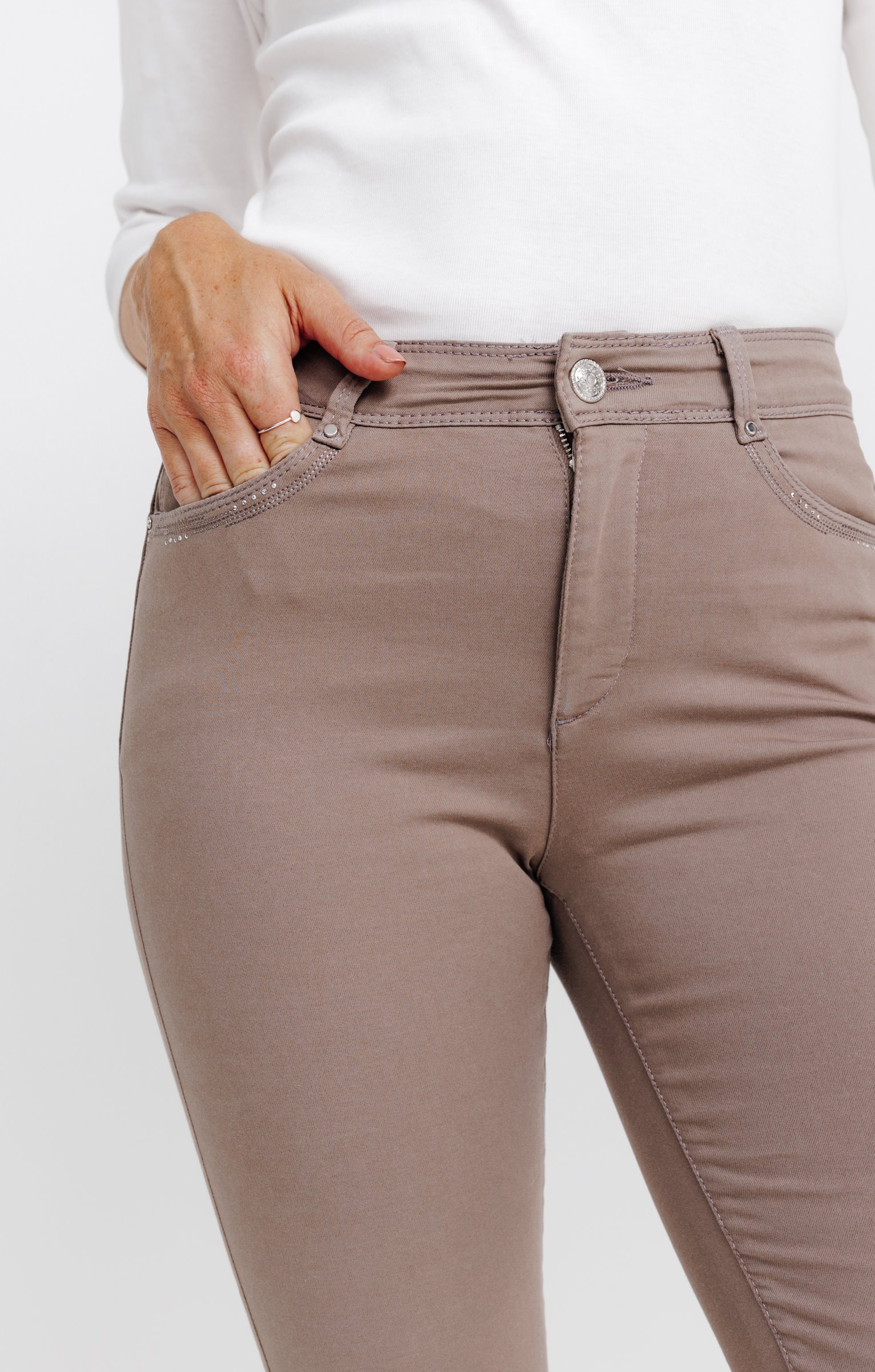 Pantalon 7/8 brodé en coton viscose - TAUPE