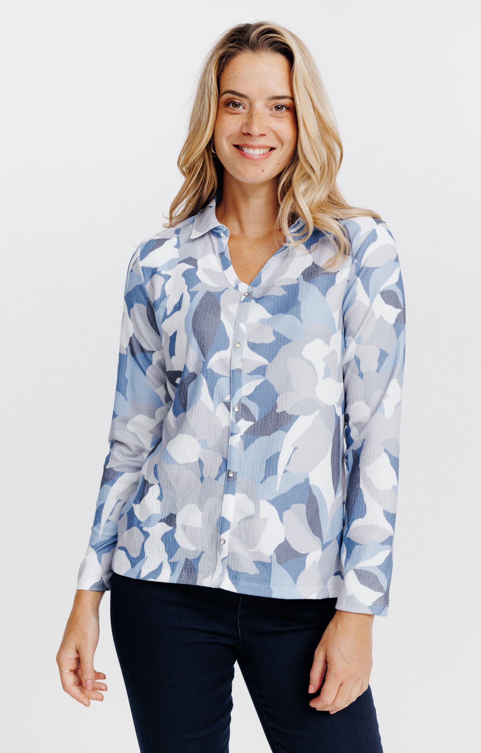 T-SHIRT MANCHES LONGUES COL CHEMISE - ÉCRU