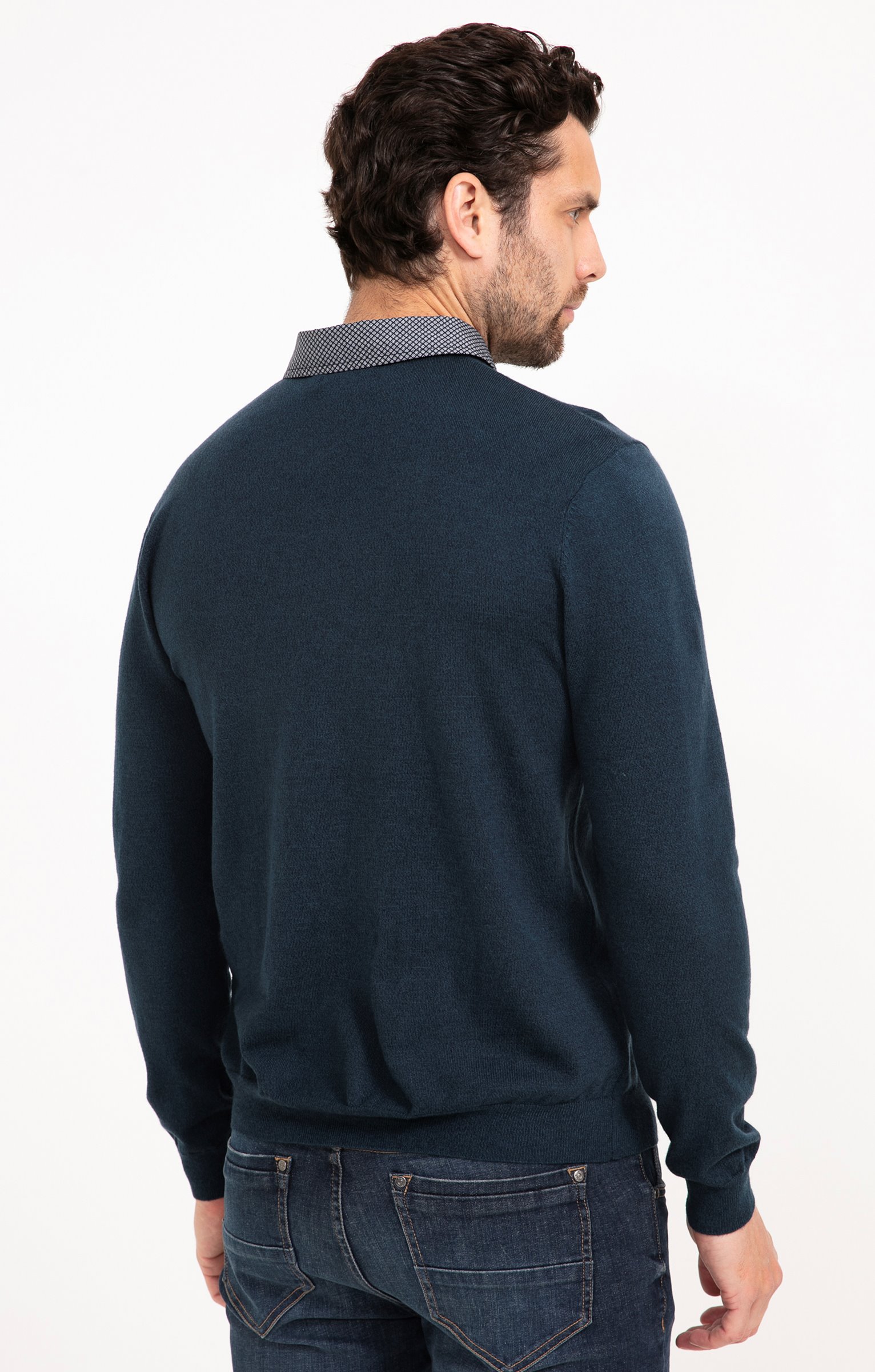 Pull uni col V avec chemise - PÉTROLE