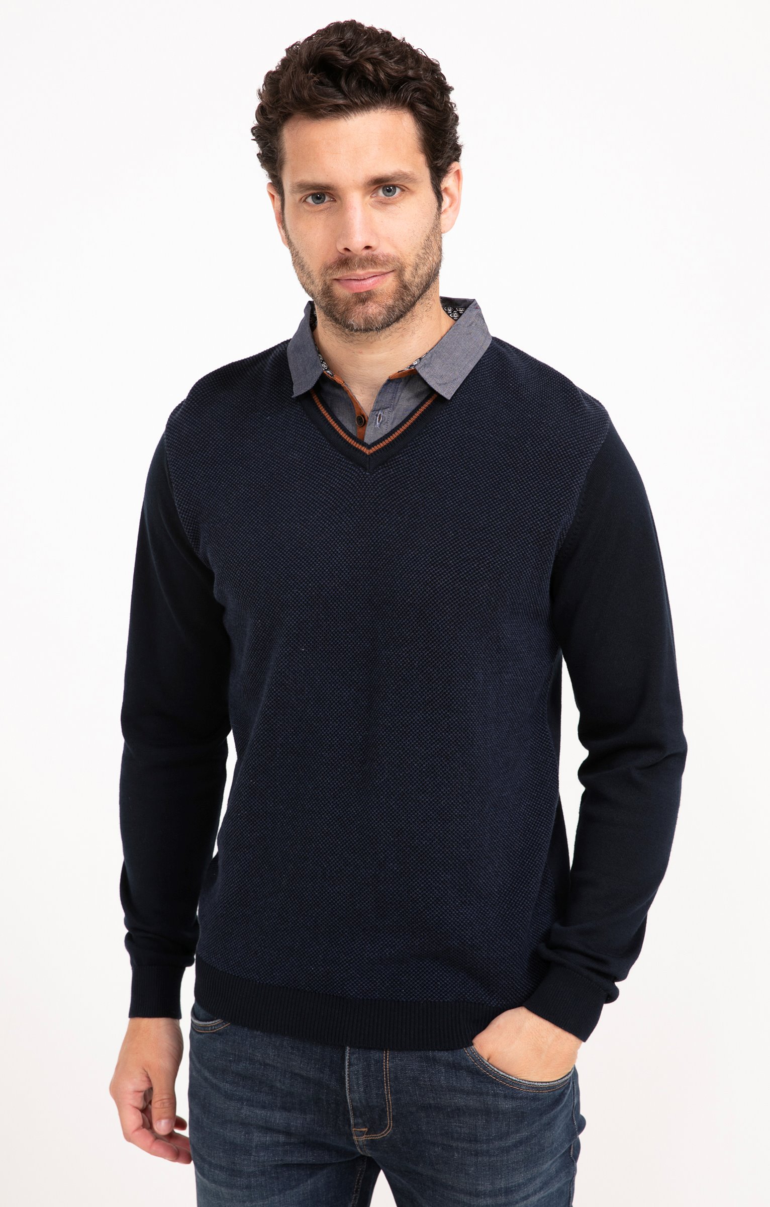 Pull uni col V avec chemise - MARINE