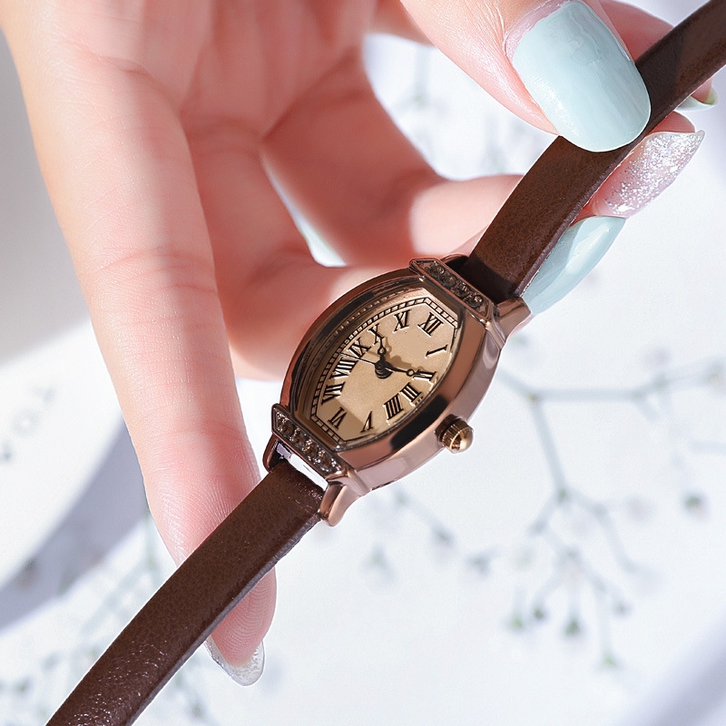 Retro barrel case quartz niche Roman literary and artistic temperament watch