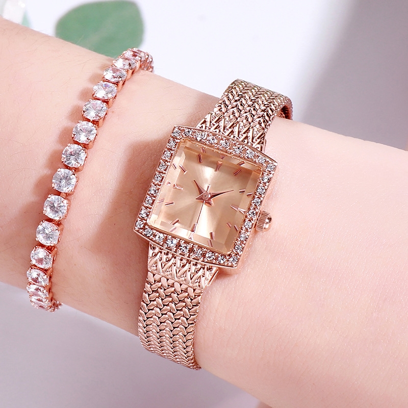 Luxurious diamond-encrusted luxury watch women's quartz watch