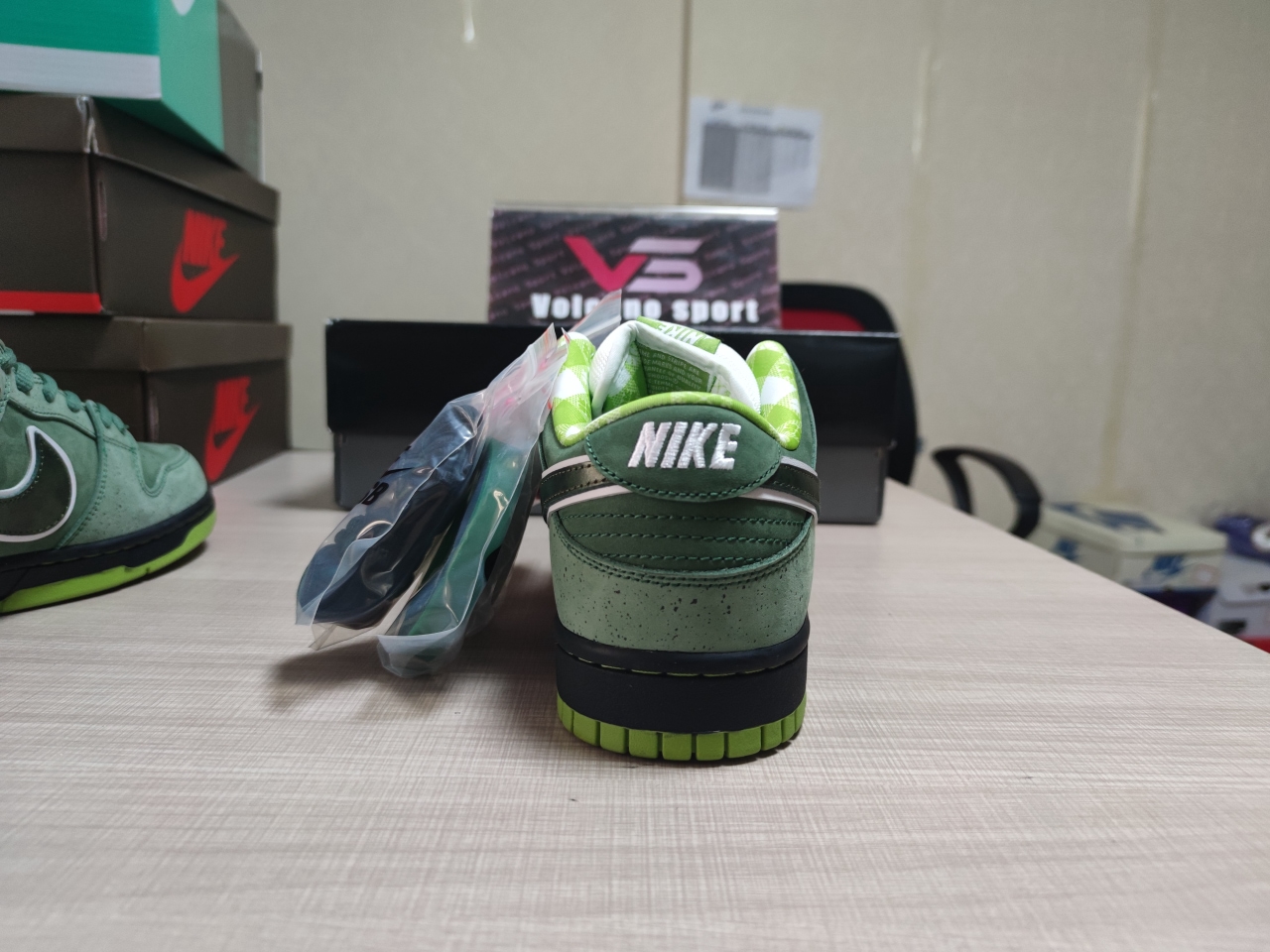 SB Dunk Low Concepts Green Lobster BV1310 337