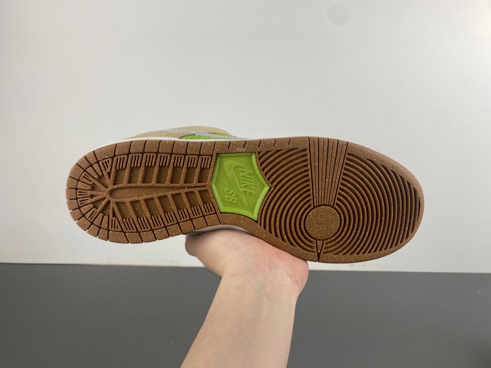 Nike SB Dunk Low Escargot  FQ7585-200