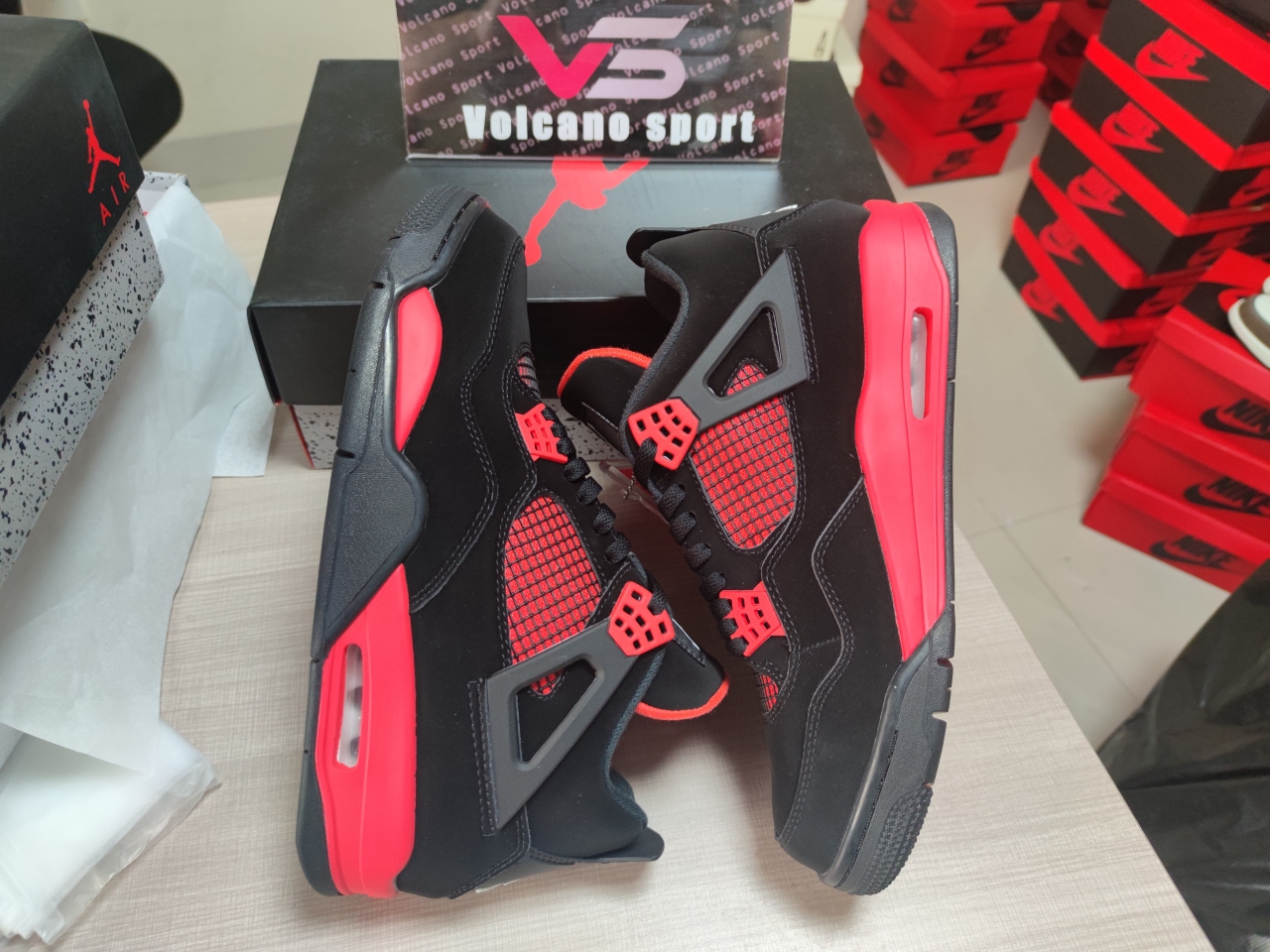 Jordan 4 “Red Thunder” CT8527-016