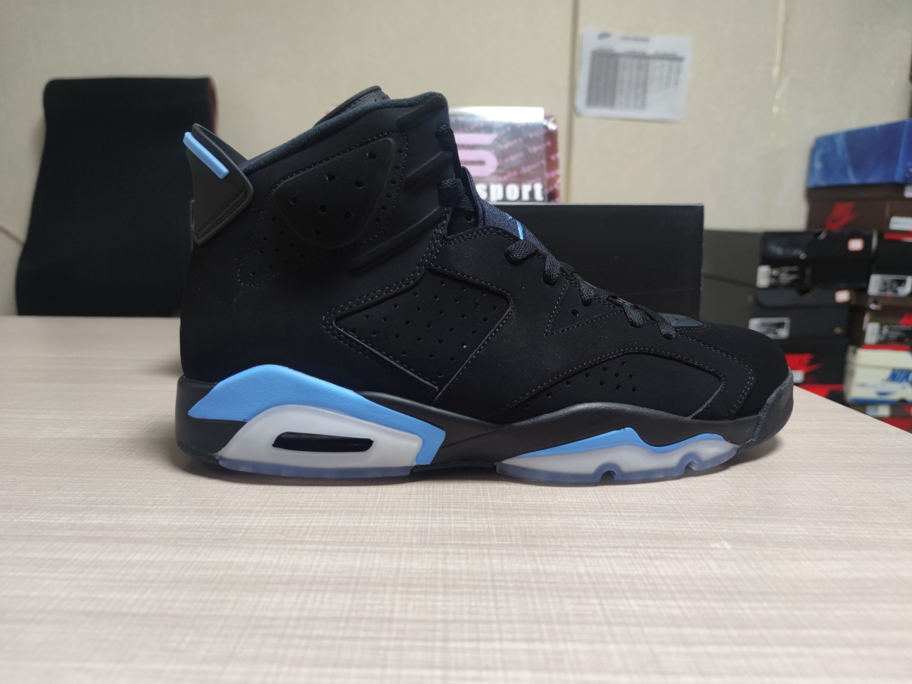Jordan 6 Retro UNC 384664 006