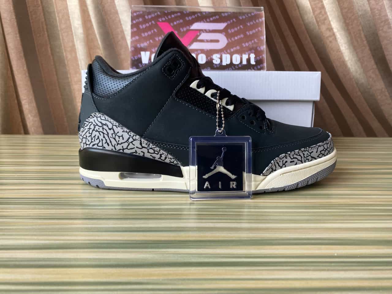 Jordan 3 Retro Off Noir CK9246-001