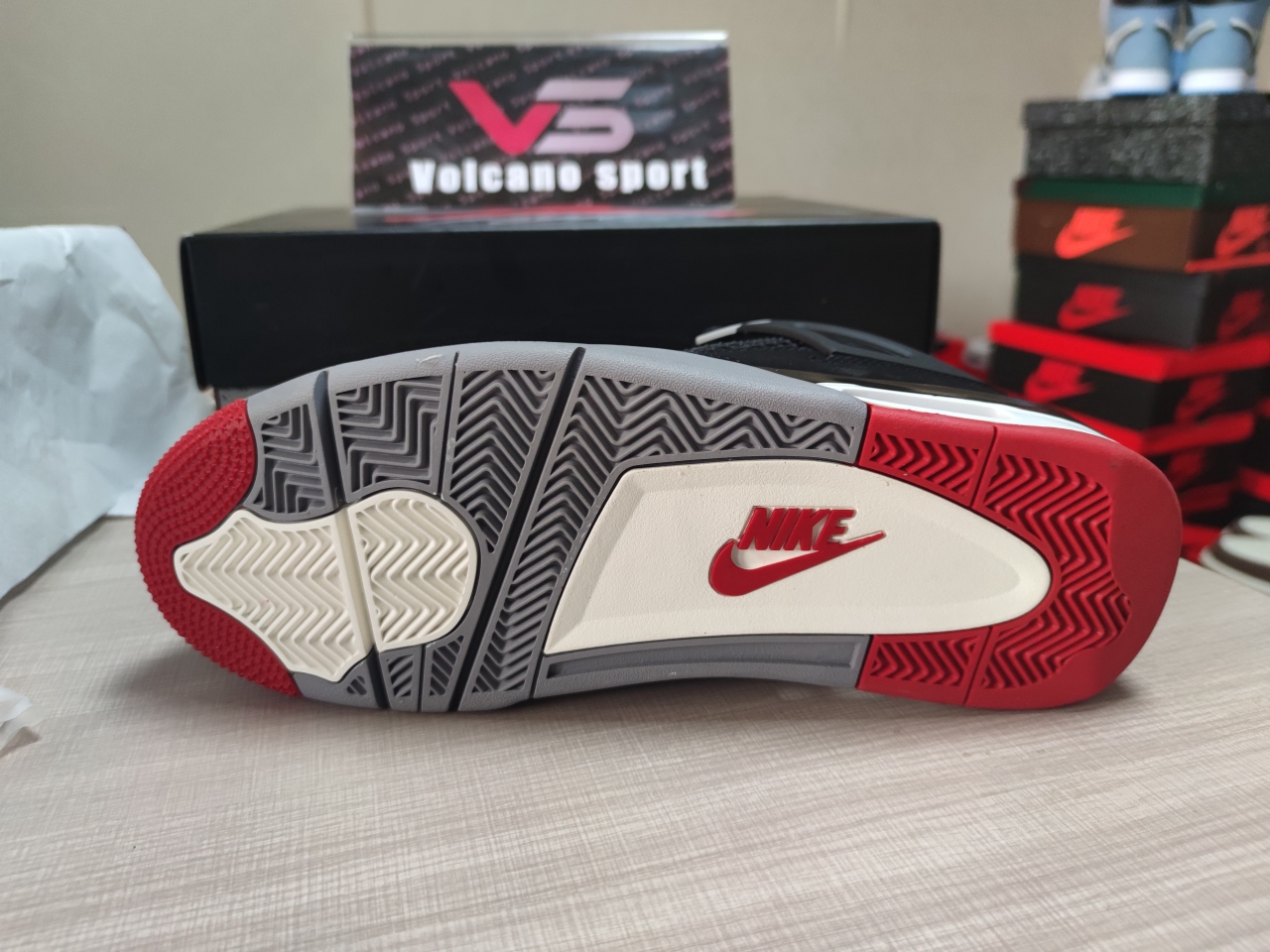 Air Jordan 4 Bred 308497-060