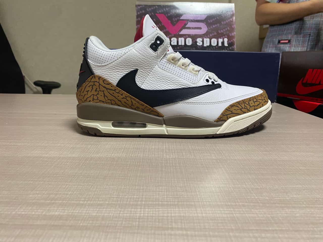Jordan 3 Retro TS SP CT8532-120